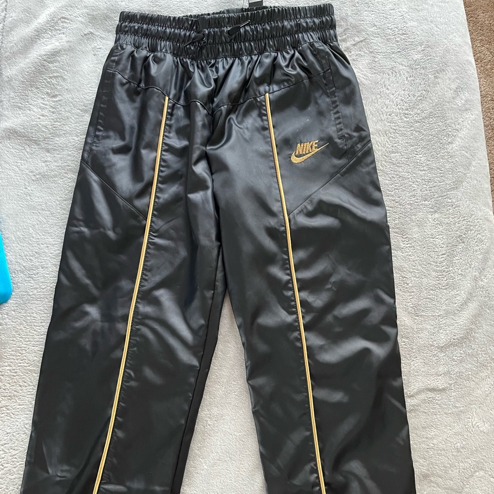 girls nike sweat pants
